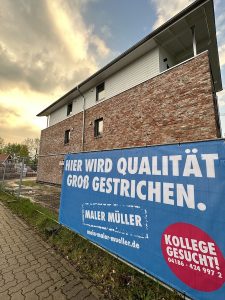 Vier-Parteien-Haus in Lauenbrück mit neuem Anstrich